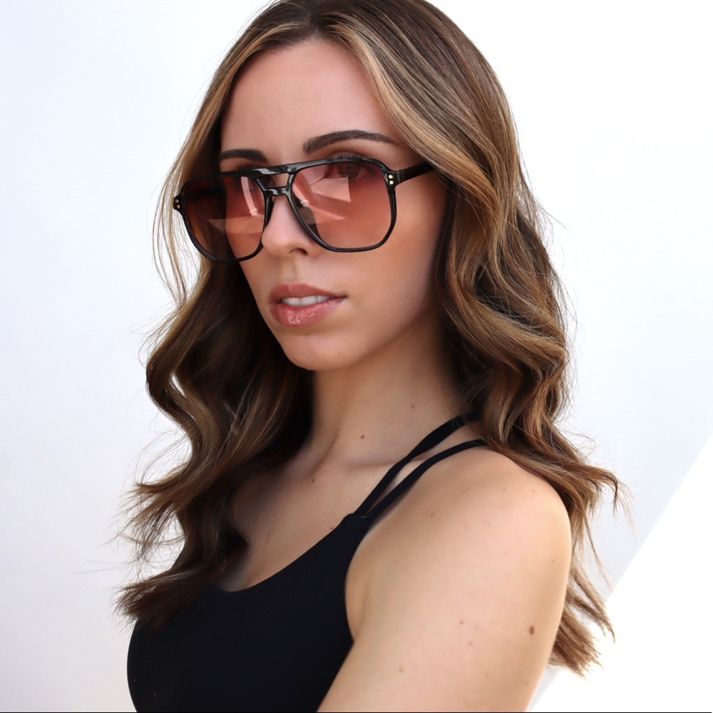 Vintage Frame Aviator Sunglasses - Picture 4 of 4